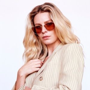 Meet your Posher, Chloe